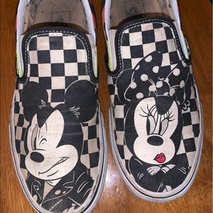 Minnie and Mickey Flame Vans